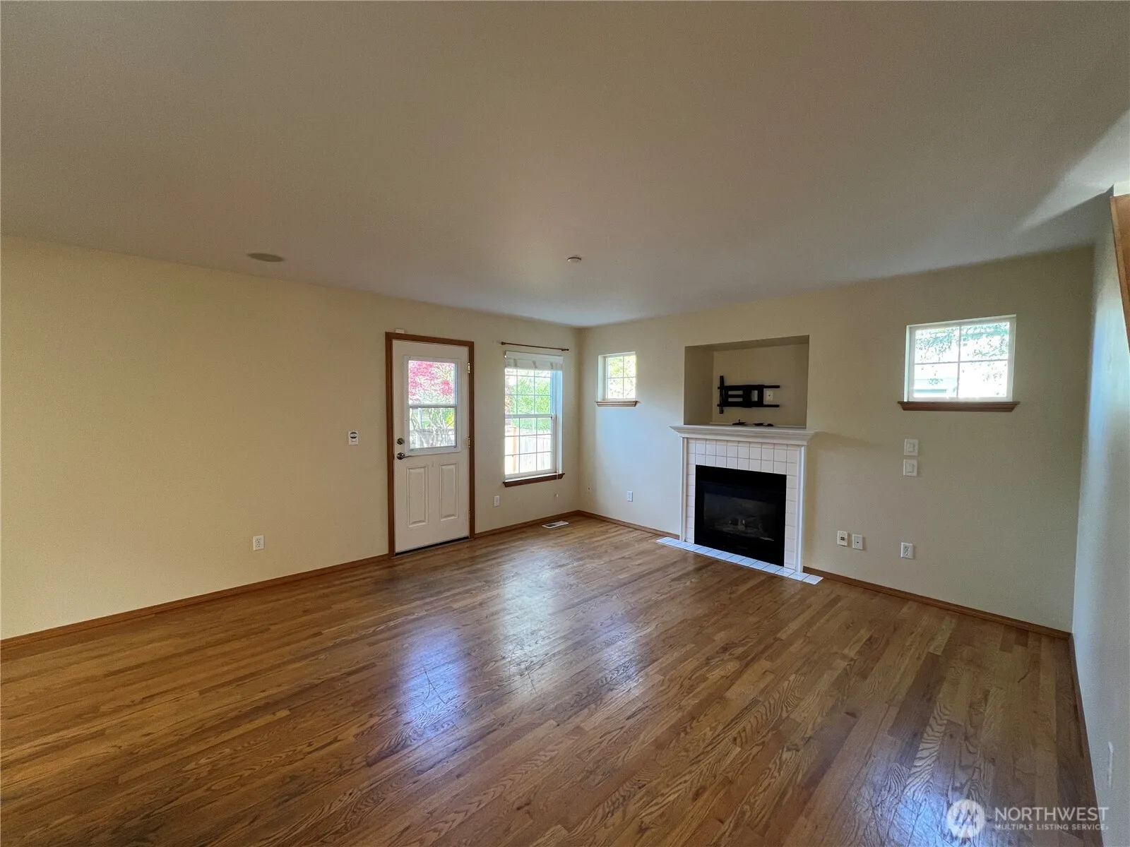 Property photo for 2285 Mcdonald Avenue, Dupont photo 4