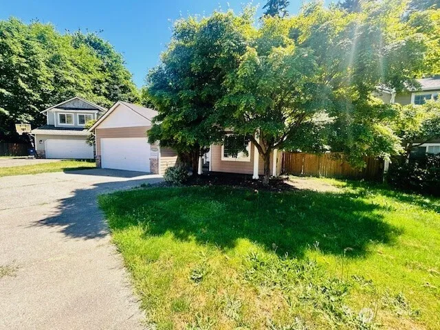 Property photo for 13827 93rd Avenue E, Puyallup photo 2