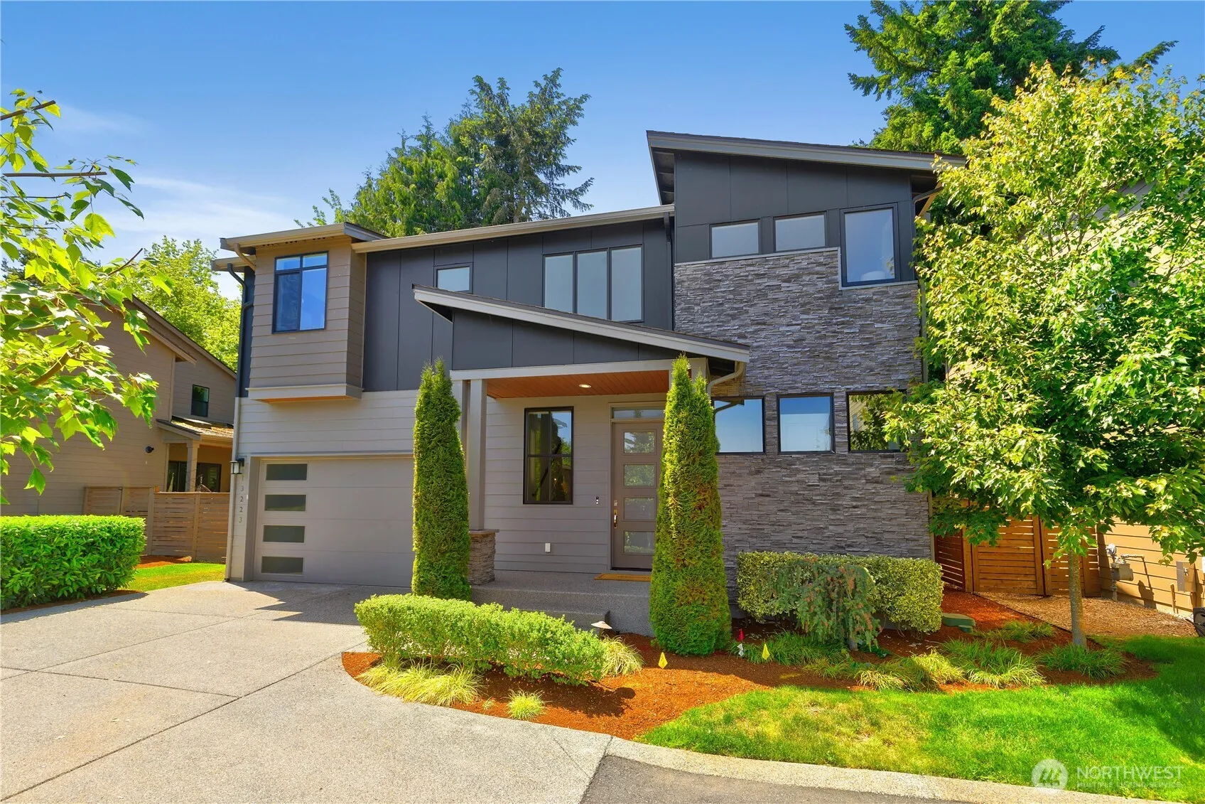 Property photo for 13223 111th Avenue Ne, Kirkland photo 3