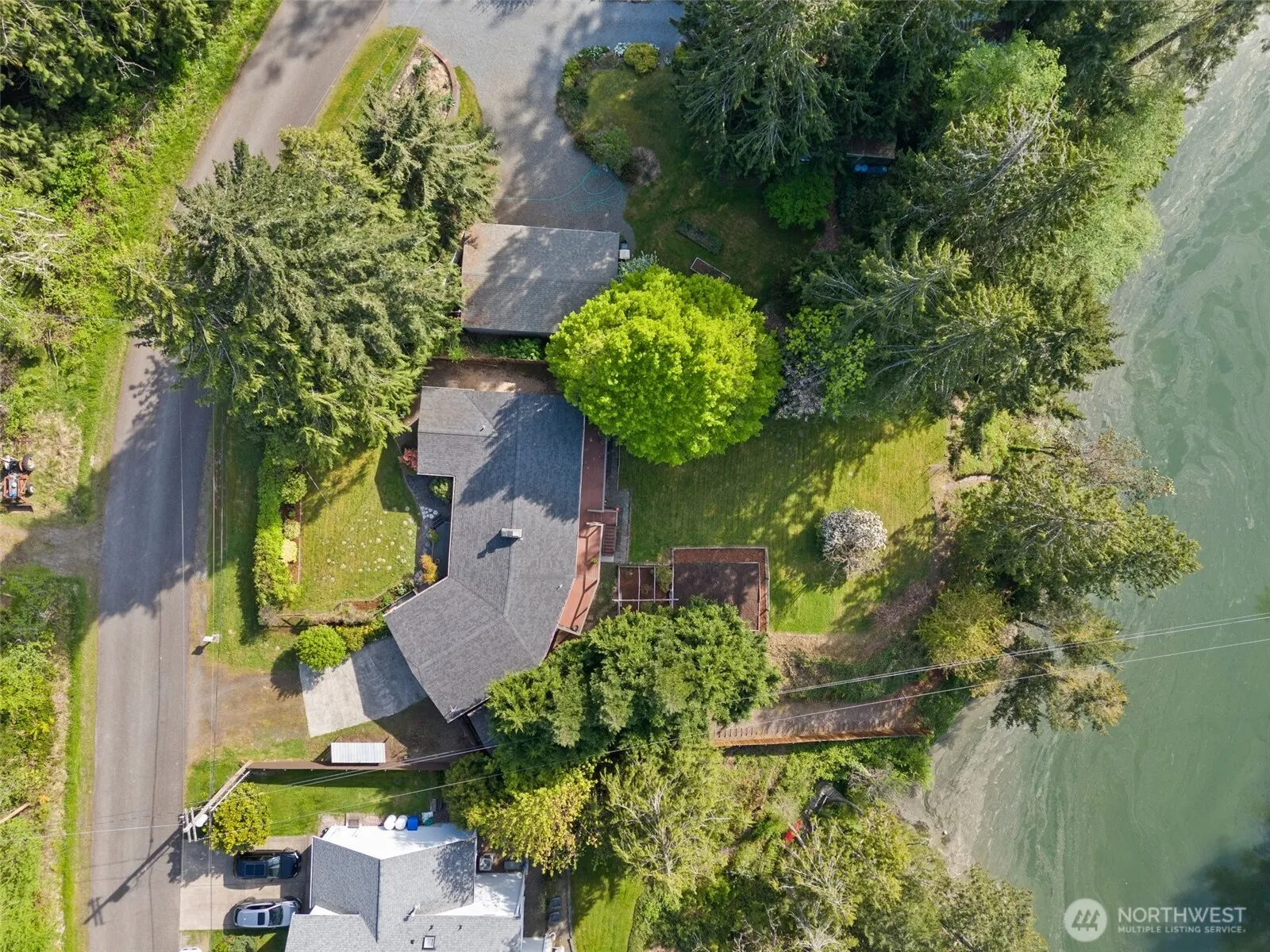 Property photo for 6949 Kellogg Drive Ne, Olympia photo 5