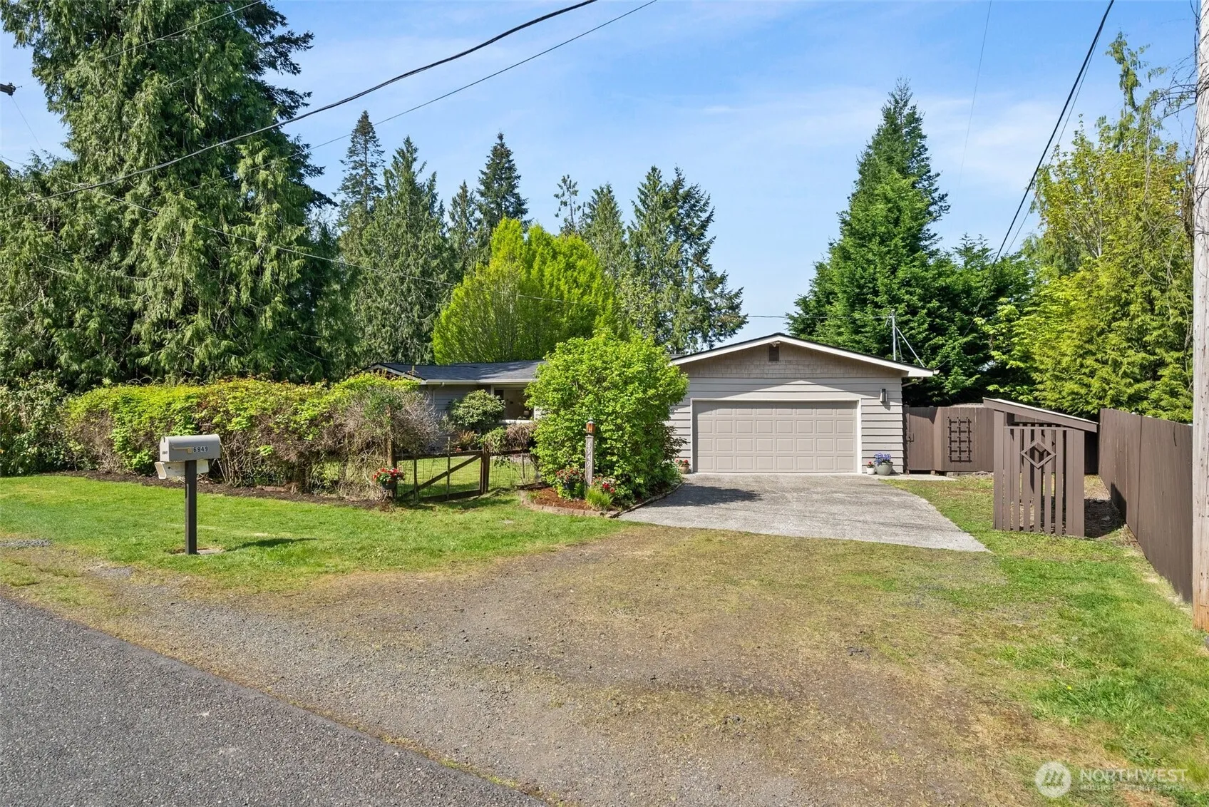 Property photo for 6949 Kellogg Drive Ne, Olympia photo 2