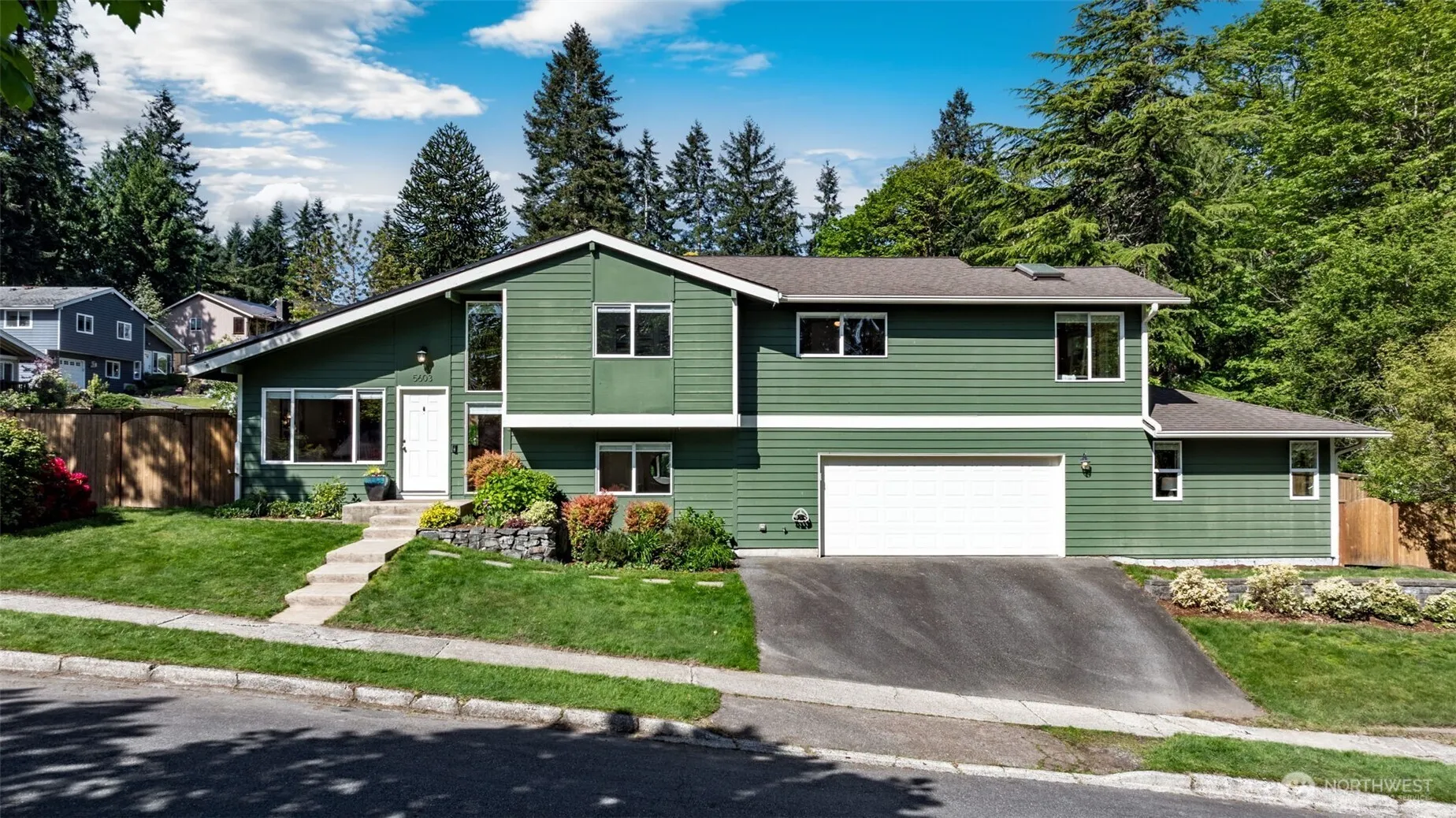 5603 159th Place Ne, Redmond