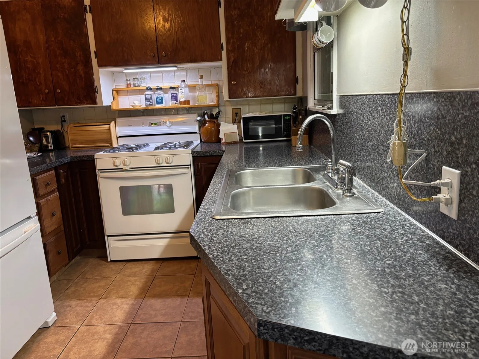Property photo for 840 S Grand Drive, Moses Lake photo 4