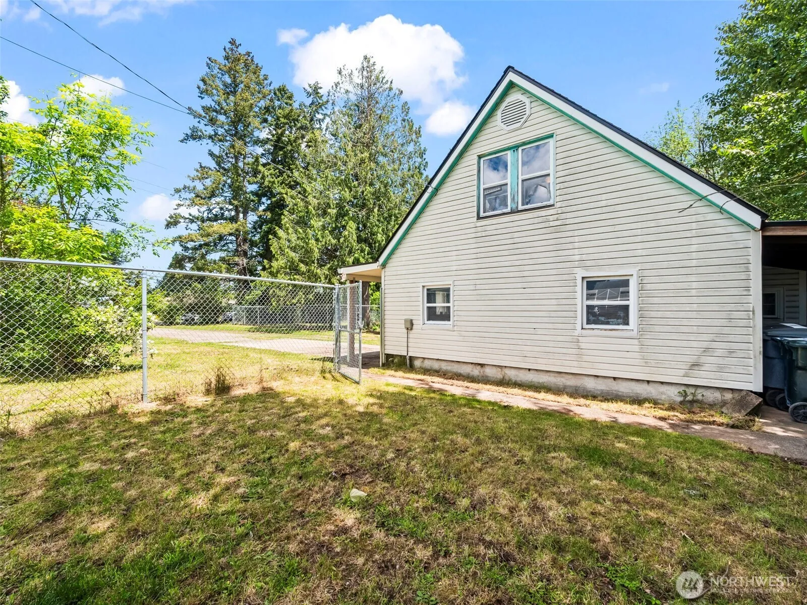 Property photo for 1720 80th Street E, Tacoma photo 5