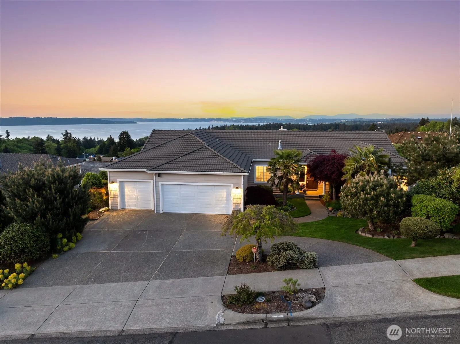 1877 Parkview Drive Ne, Tacoma