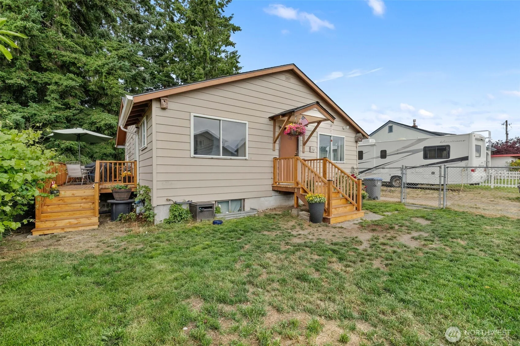 Property photo for 1301 Humphrey Avenue W, Bremerton