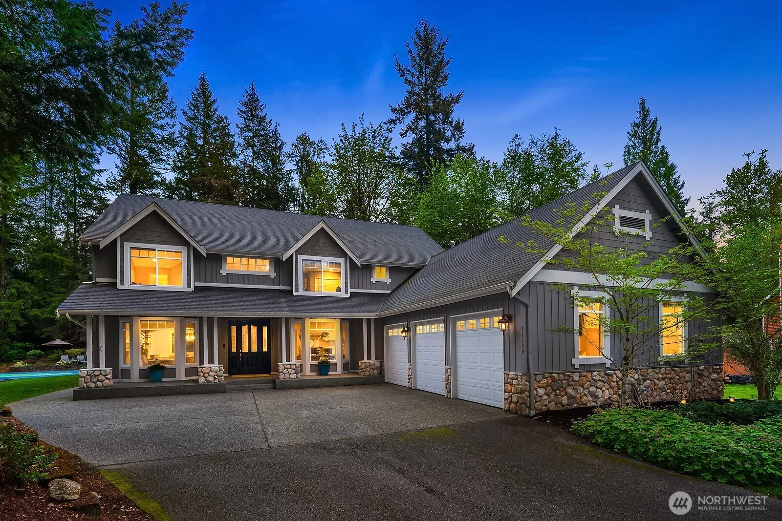 24639 Ne 72nd Street, Redmond