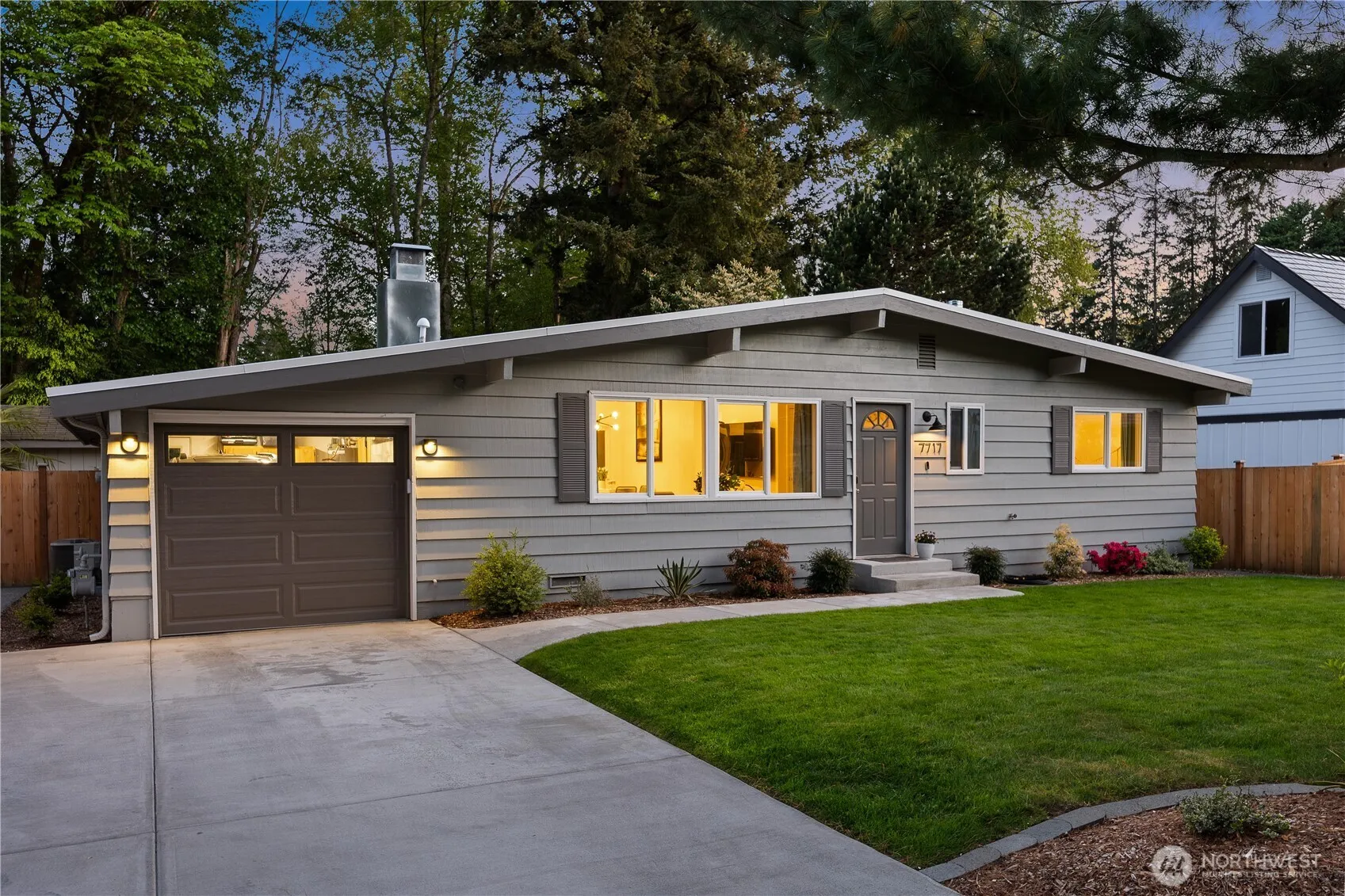 Property photo for 7717 Ne 142nd Pl, Kirkland