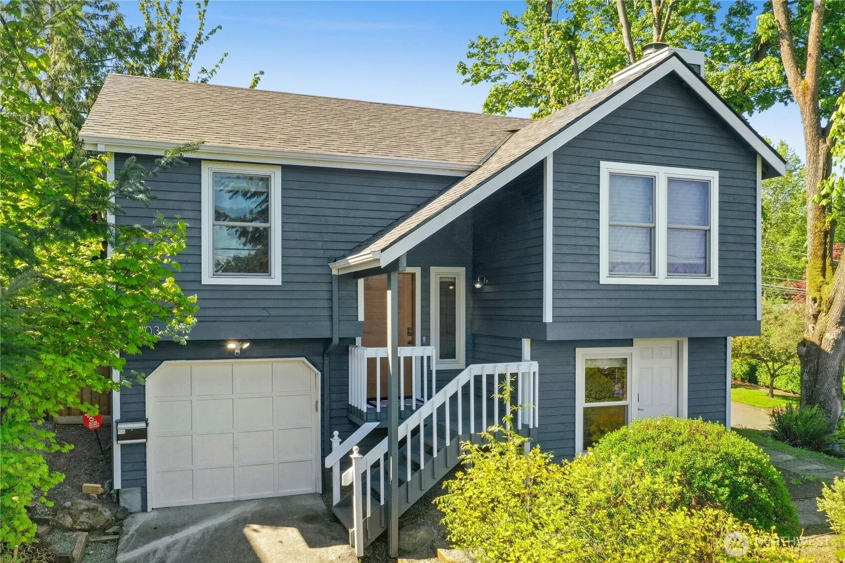 Property photo for 3003 E Pine Street, Seattle