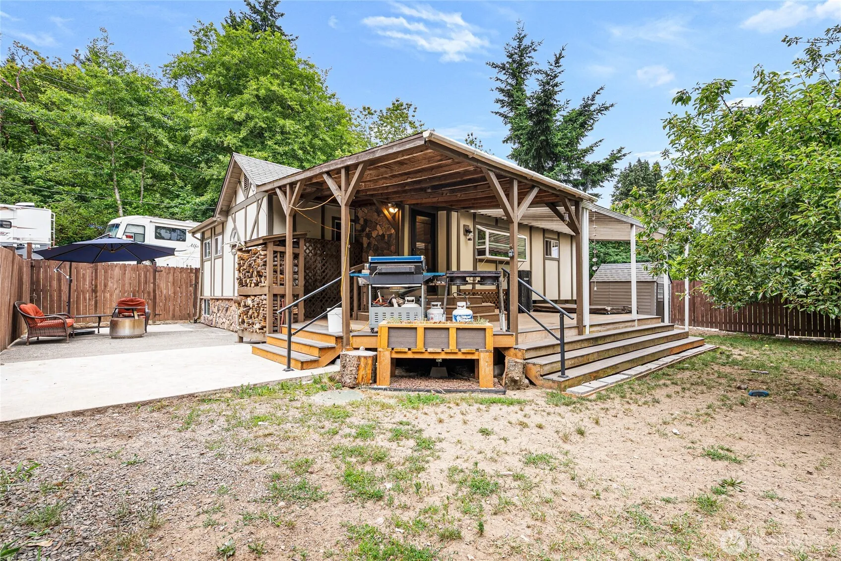 Property photo for 4403 Perry Avenue Ne, Bremerton photo 3