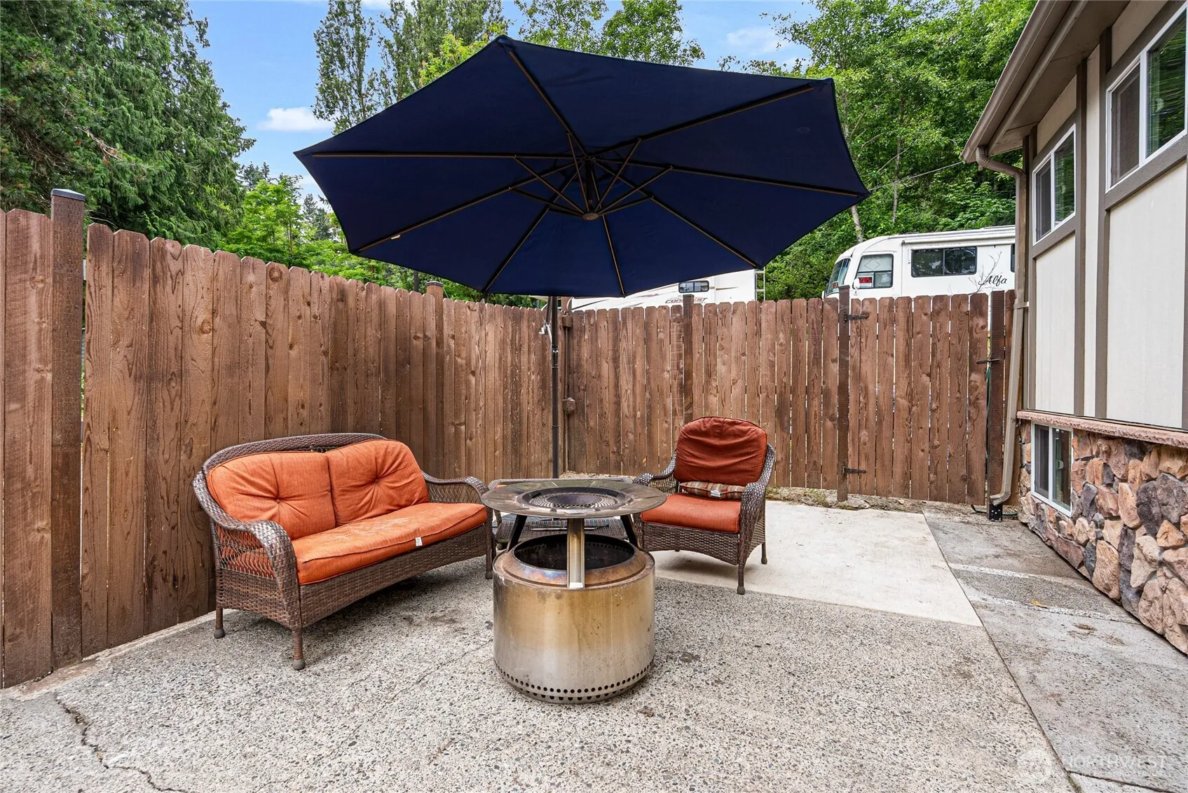 Property photo for 4403 Perry Avenue Ne, Bremerton photo 5