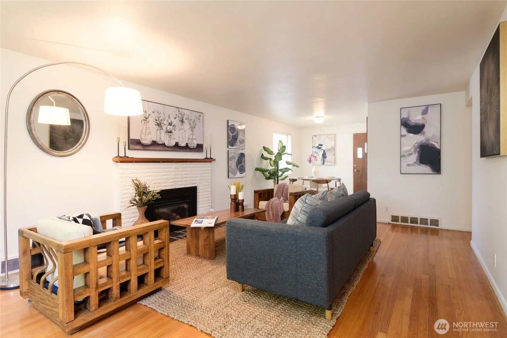 Property photo for 12223 4th Avenue Nw, Seattle photo 2