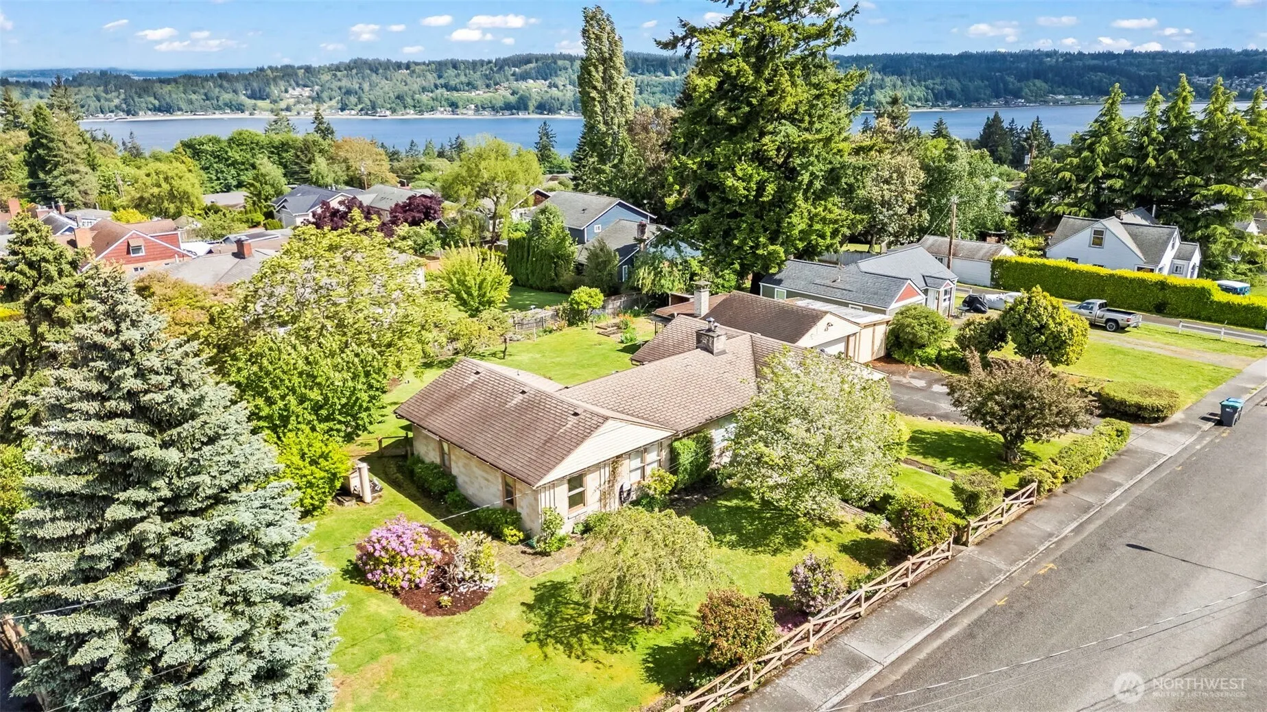 Property photo for 1936 Nipsic Avenue, Bremerton