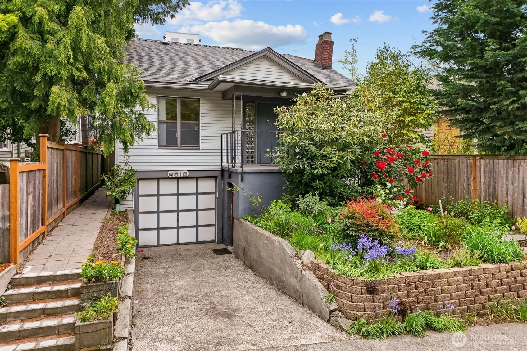 Property photo for 4010 Linden Avenue N, Seattle
