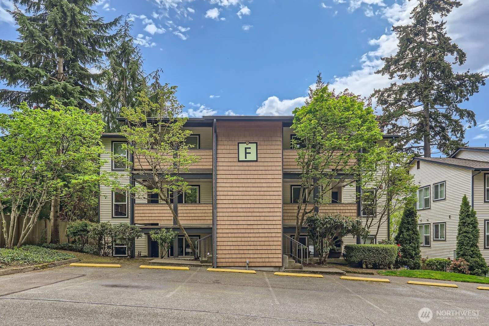 8615 238th Street Sw #f201, Edmonds