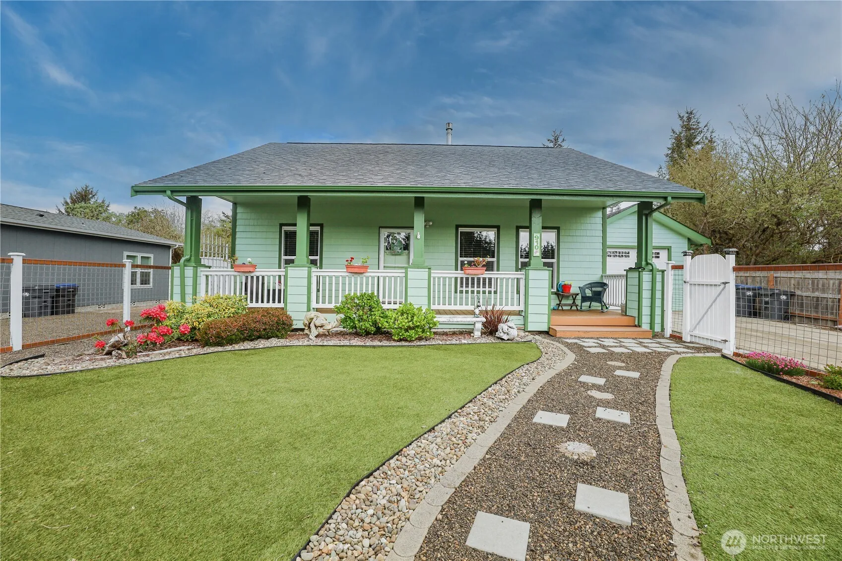 Property photo for 910 Beachcomber Court Sw, Ocean Shores