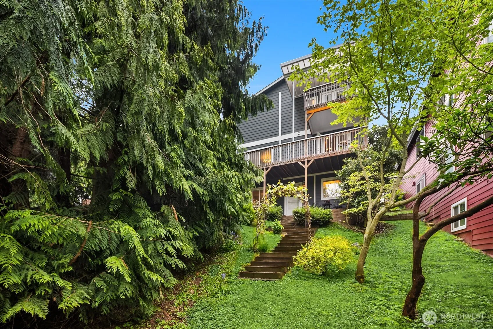 Property photo for 6369 23rd Avenue Sw, Seattle photo 2