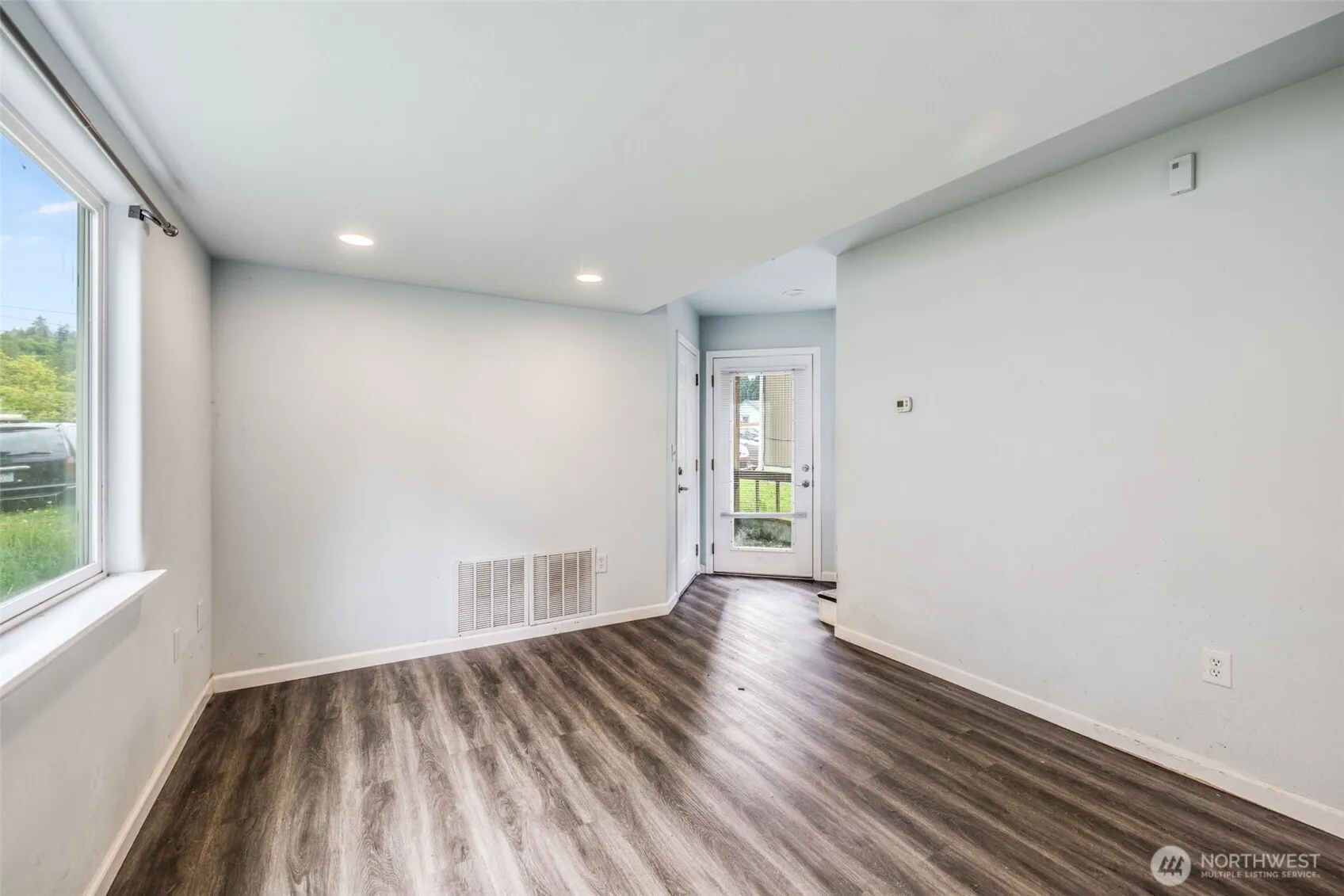 Property photo for 12225 47th Avenue S, Seattle photo 4