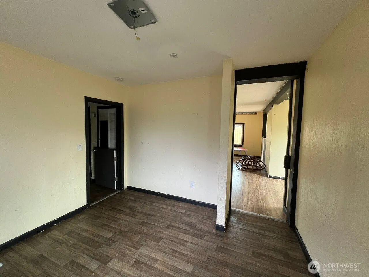 Property photo for 10522 22nd Avenue E, Tacoma photo 5