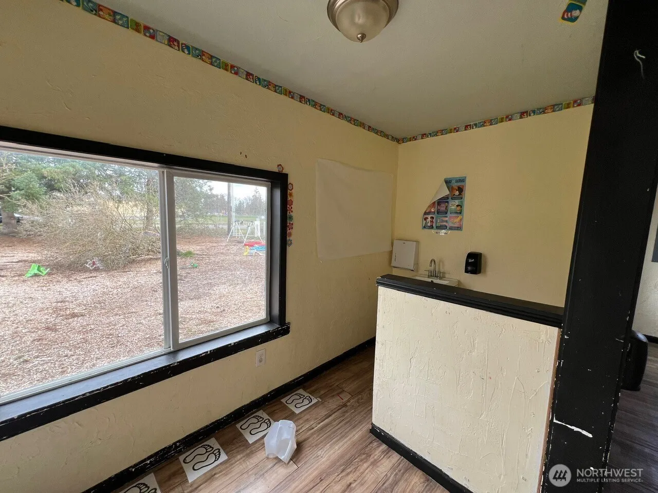Property photo for 10522 22nd Avenue E, Tacoma photo 4