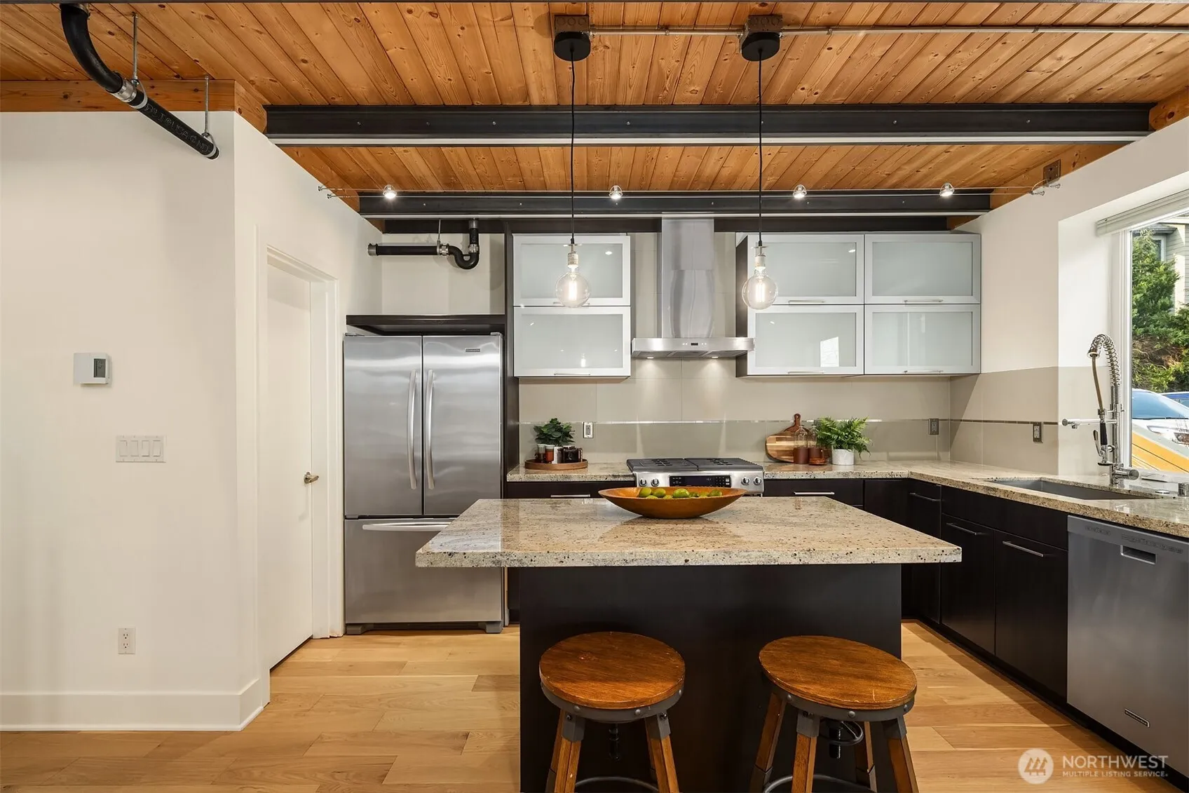 Property photo for 2635 22nd Avenue W #b, Seattle photo 4