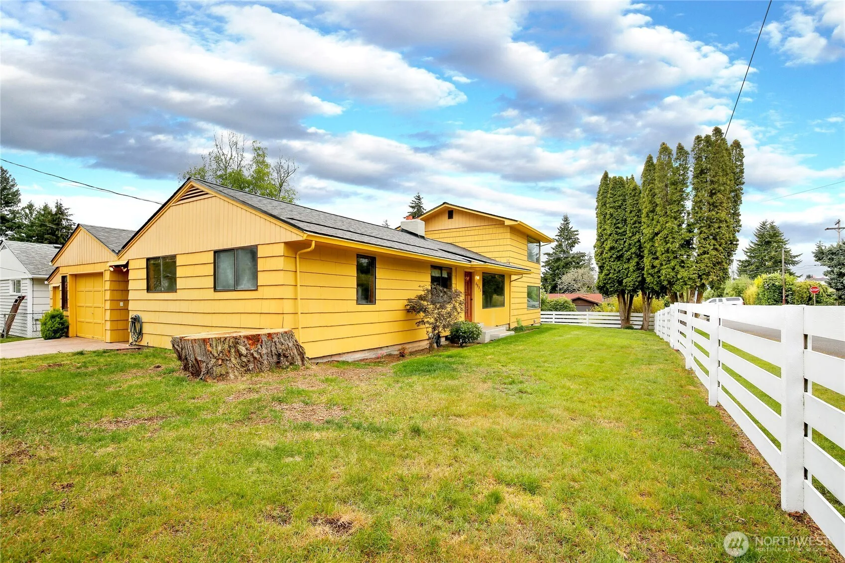 Property photo for 4995 Johnson Street Nw, Bremerton photo 2