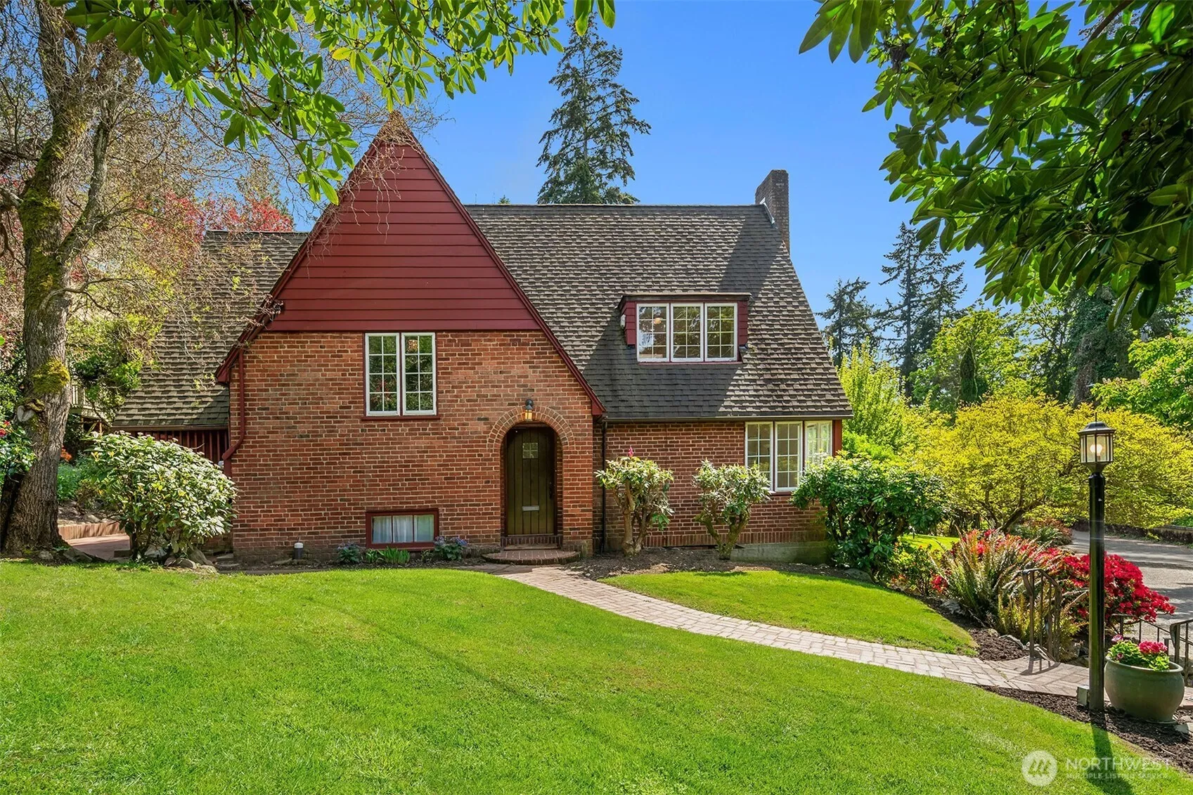 47 West Road, Tacoma