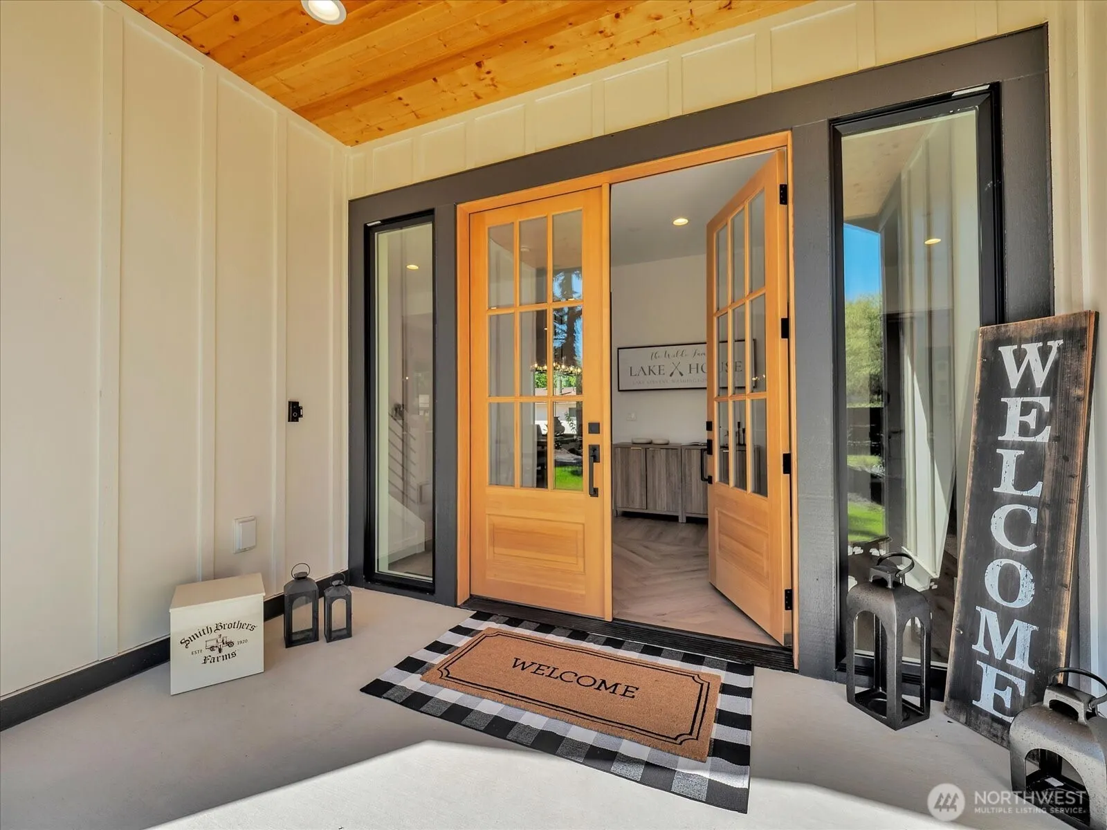 Property photo for 10318 Sandy Beach Drive, Lake Stevens photo 5