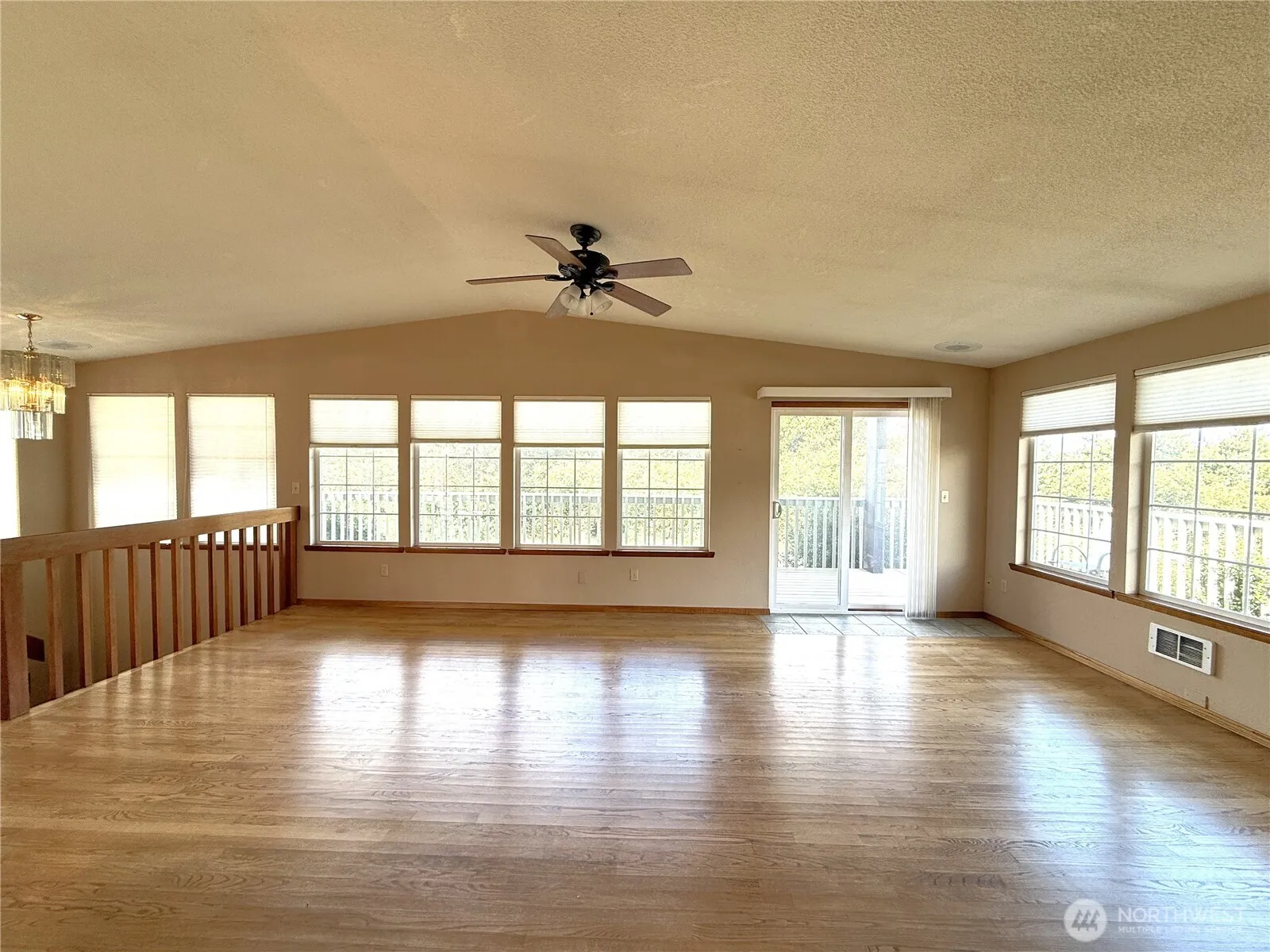 Property photo for 712 S Sand Dune Avenue Sw, Ocean Shores photo 4