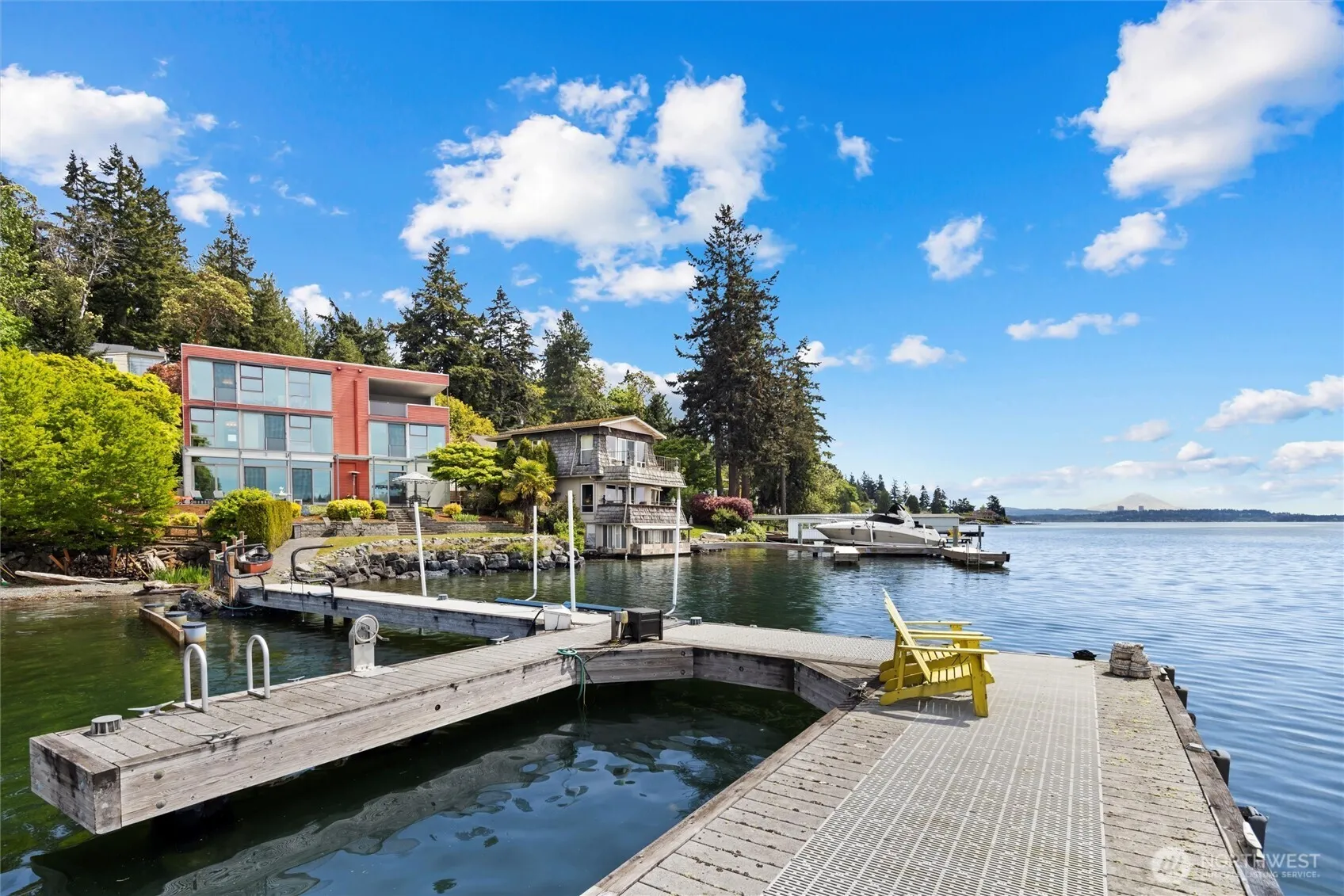 Property photo for 11807 Holmes Point Drive Ne, Kirkland photo 2