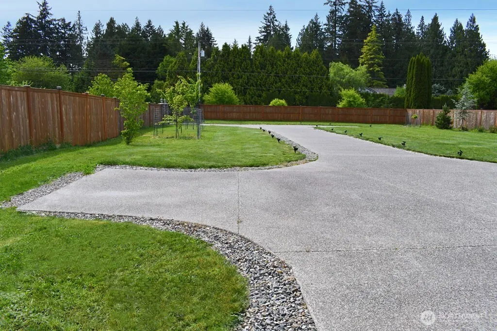Property photo for 4620 Wiggins Road Se, Olympia photo 4