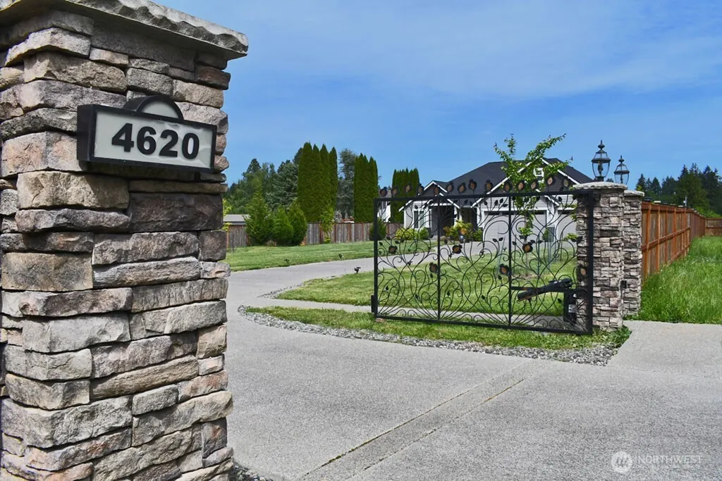 Property photo for 4620 Wiggins Road Se, Olympia photo 3