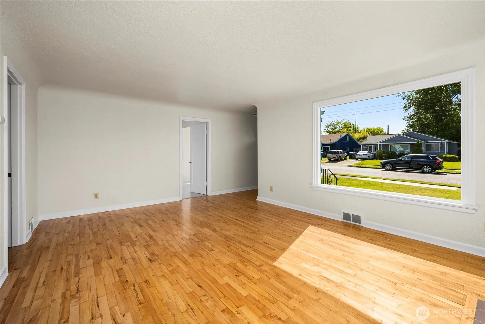 Property photo for 6027 S Bell Street, Tacoma photo 5