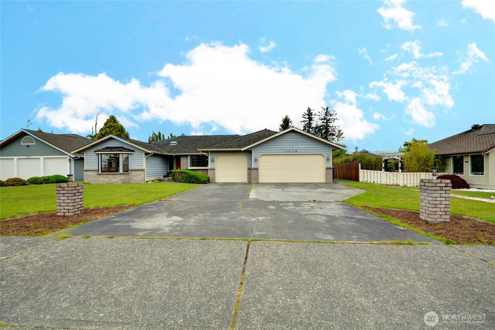 Property photo for 8213 75th Street Ne, Marysville photo 2