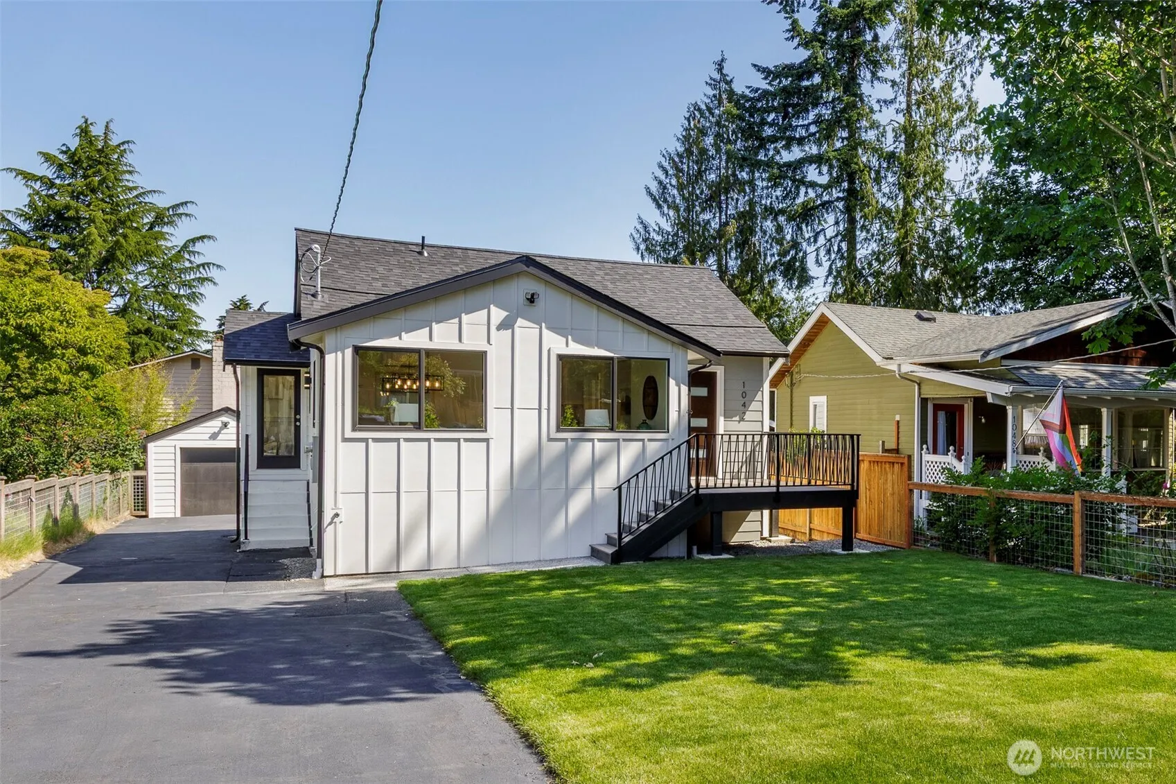 Property photo for 1042 Ne 100th Street, Seattle