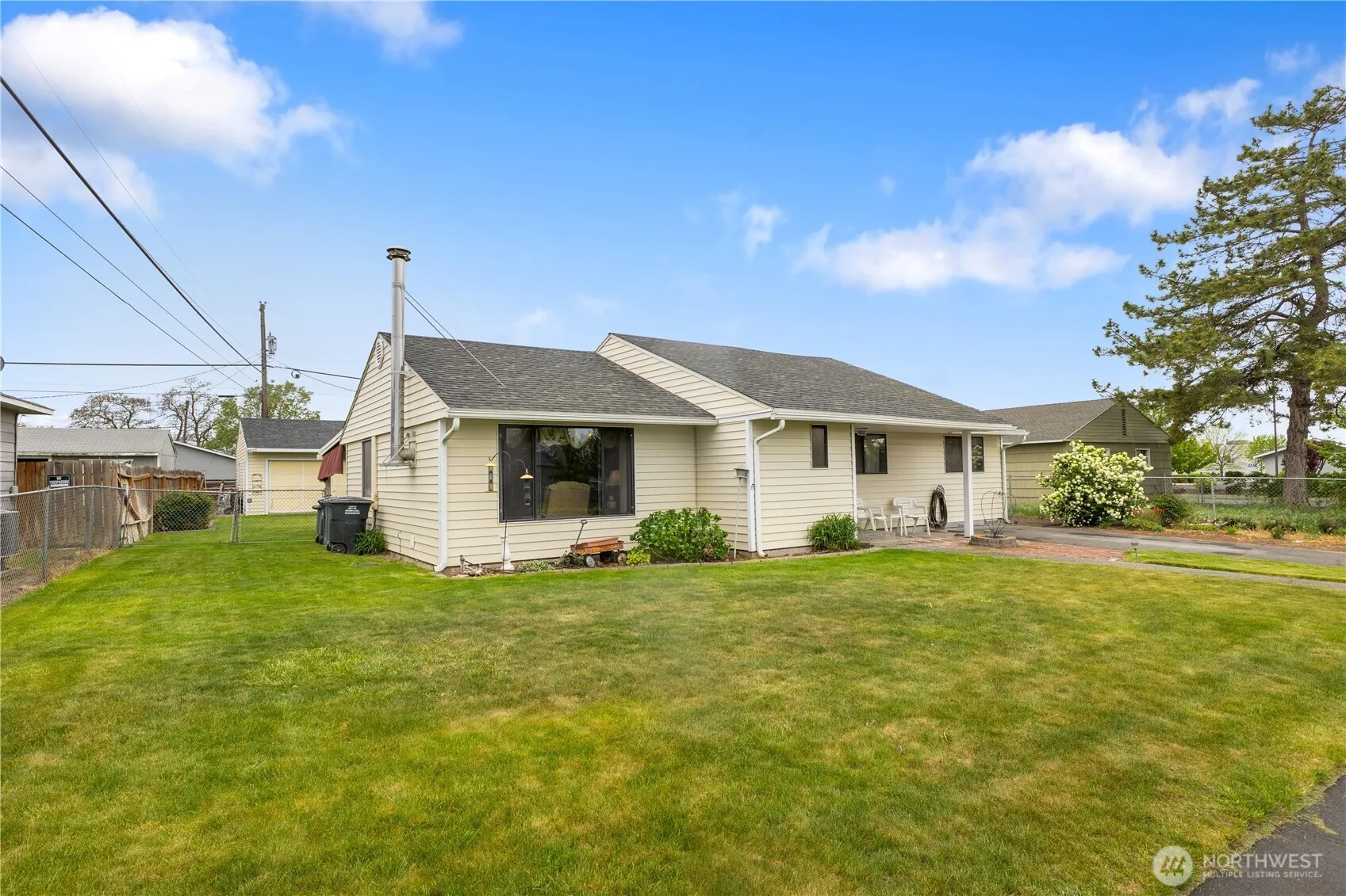 Property photo for 907 E Cherry, Moses Lake photo 3