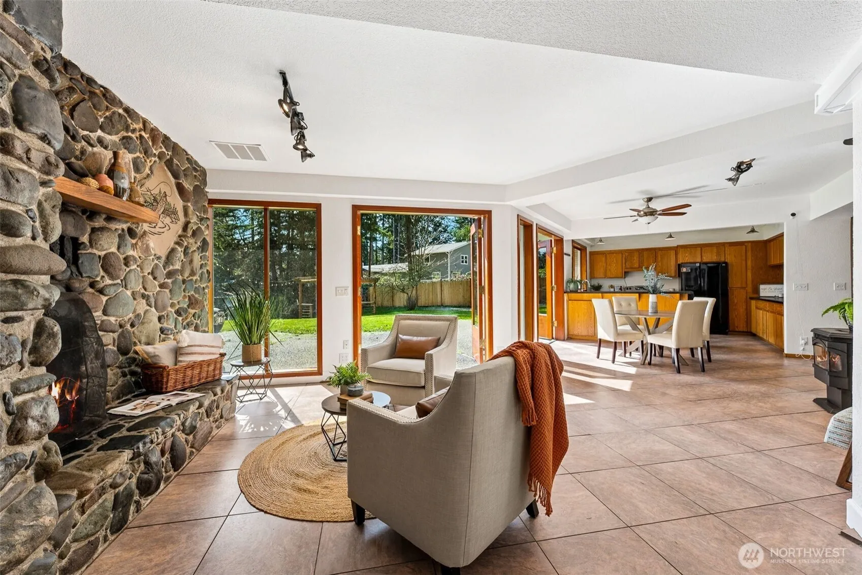 Property photo for 6813 193rd Avenue E, Bonney Lake photo 4