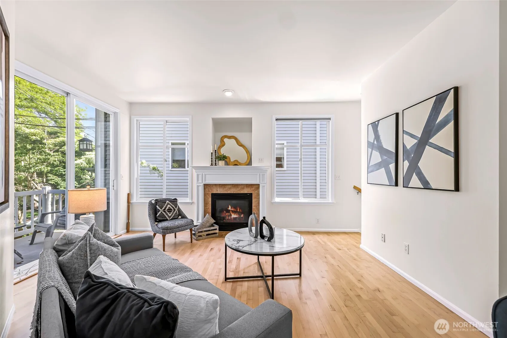 Property photo for 6547 5th Avenue Ne #b, Seattle photo 3