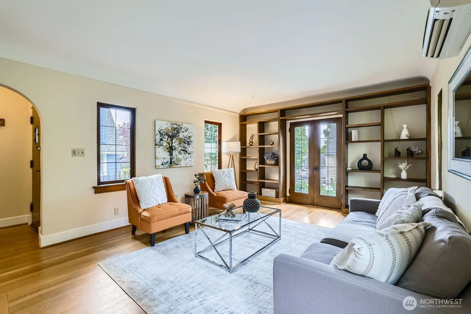 Property photo for 2523 Royal Court E, Seattle photo 4