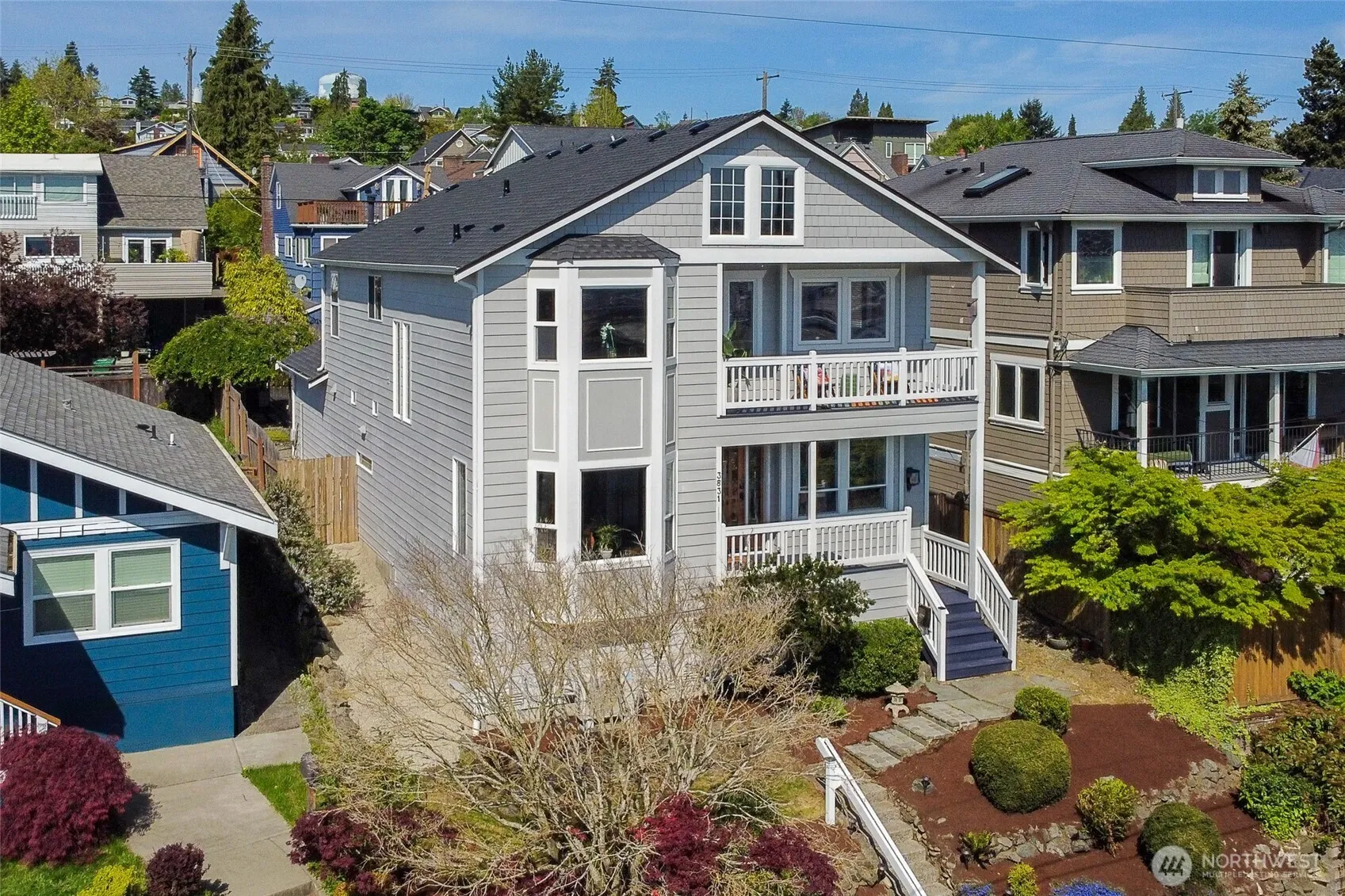 Property photo for 3831 34th Avenue Sw, Seattle