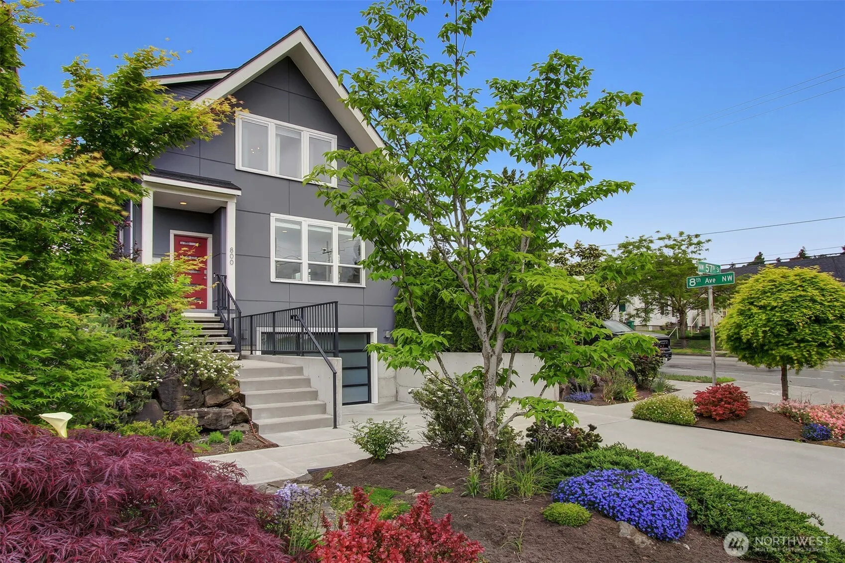 Property photo for 800 Nw 57th Street, Seattle photo 2
