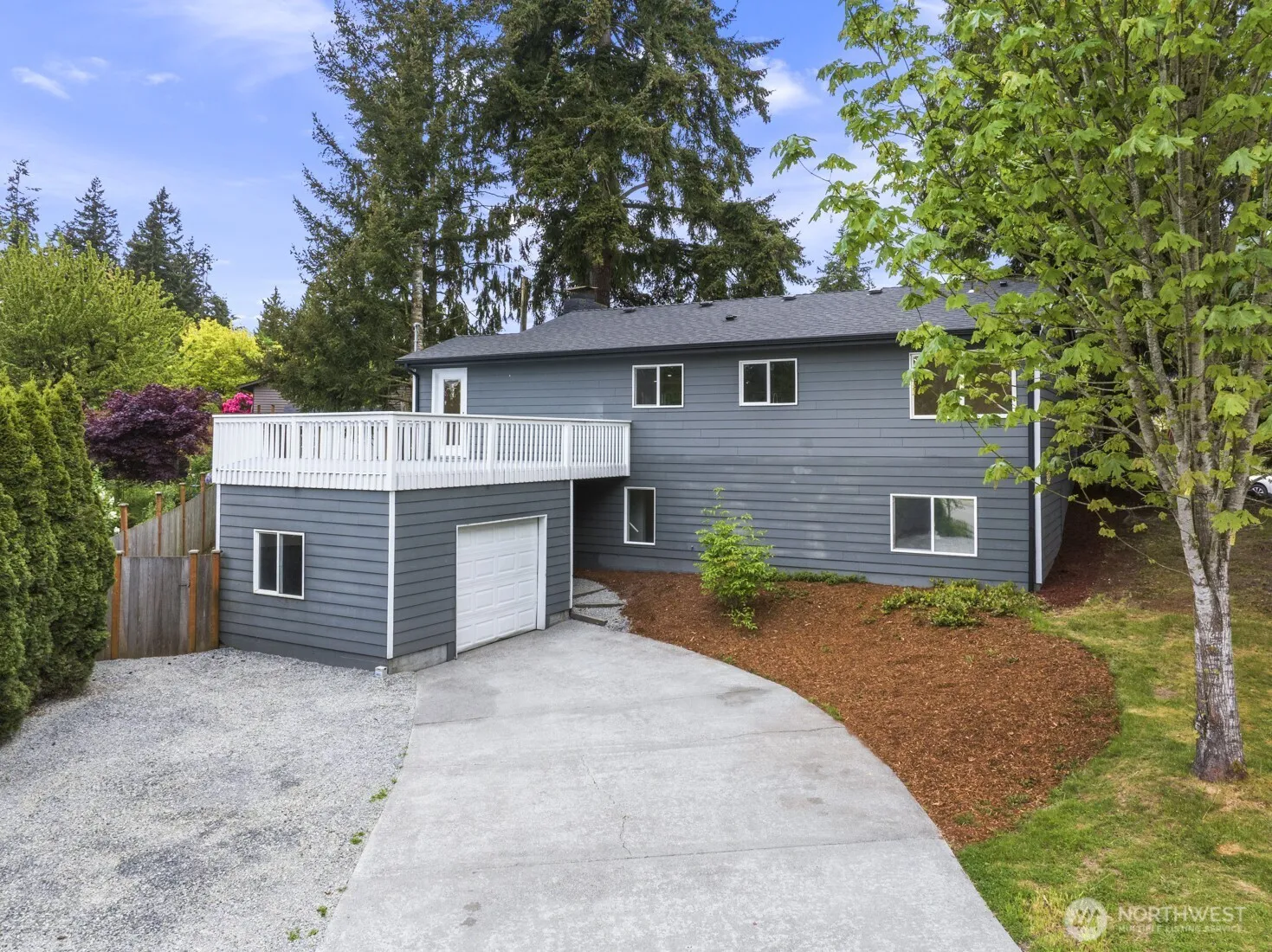 Property photo for 1002 109th Se, Everett