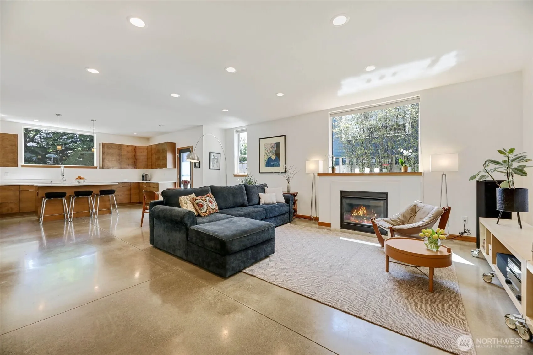 Property photo for 14016 30th Avenue Ne, Seattle photo 5