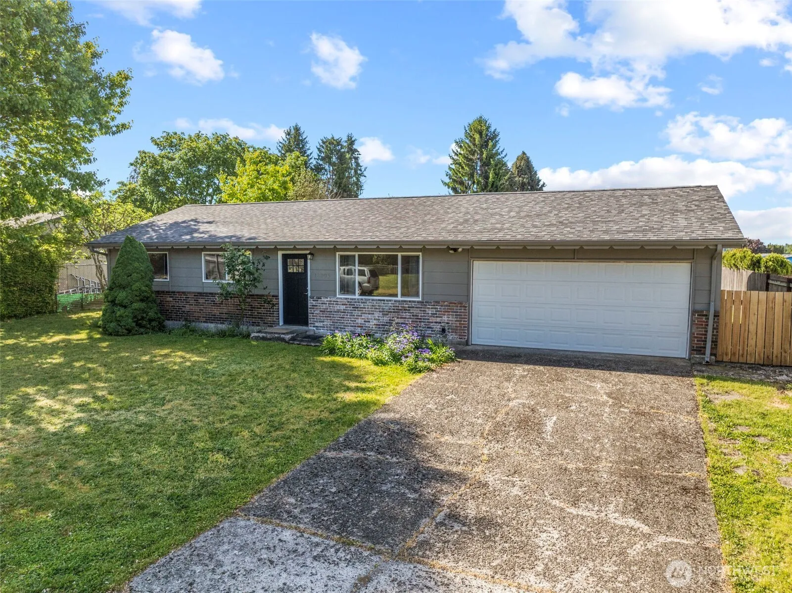 Property photo for 13005 Ne 71st Street, Vancouver