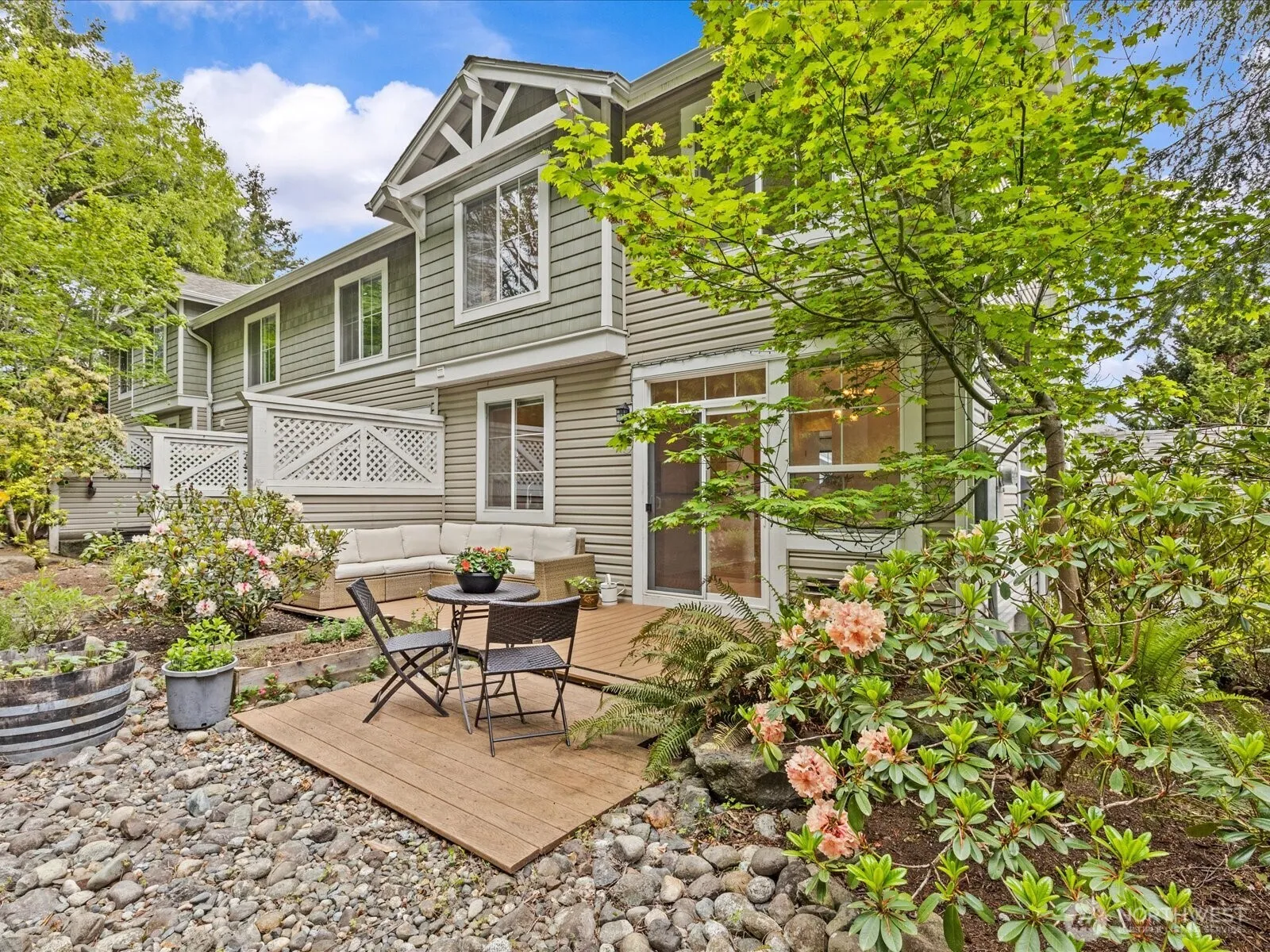 5221 236th Place Se #22-1, Issaquah