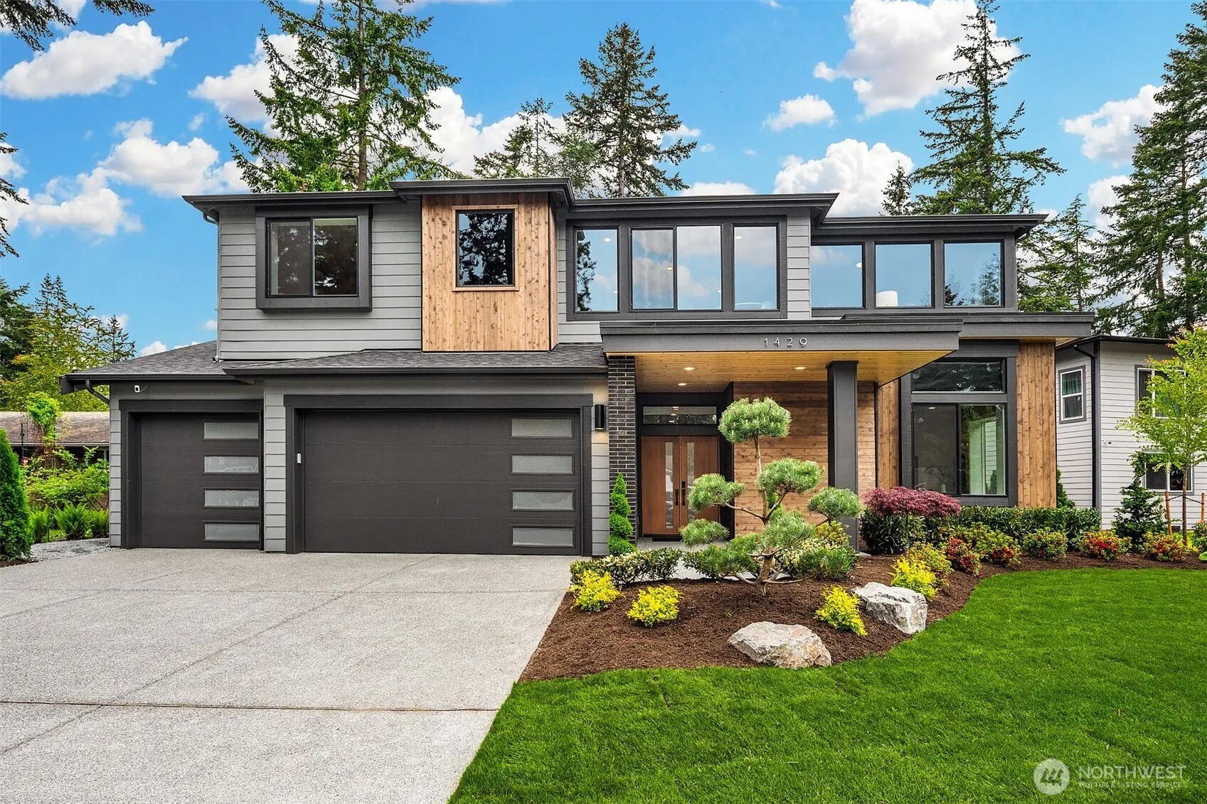 Property photo for 1429 166th Place Ne, Bellevue