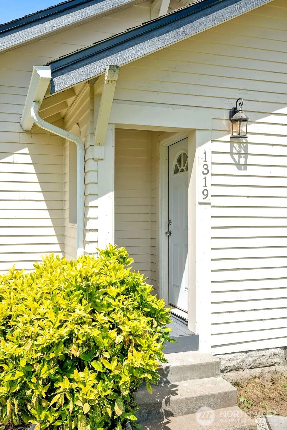 Property photo for 1319 E 56th Street, Tacoma photo 3