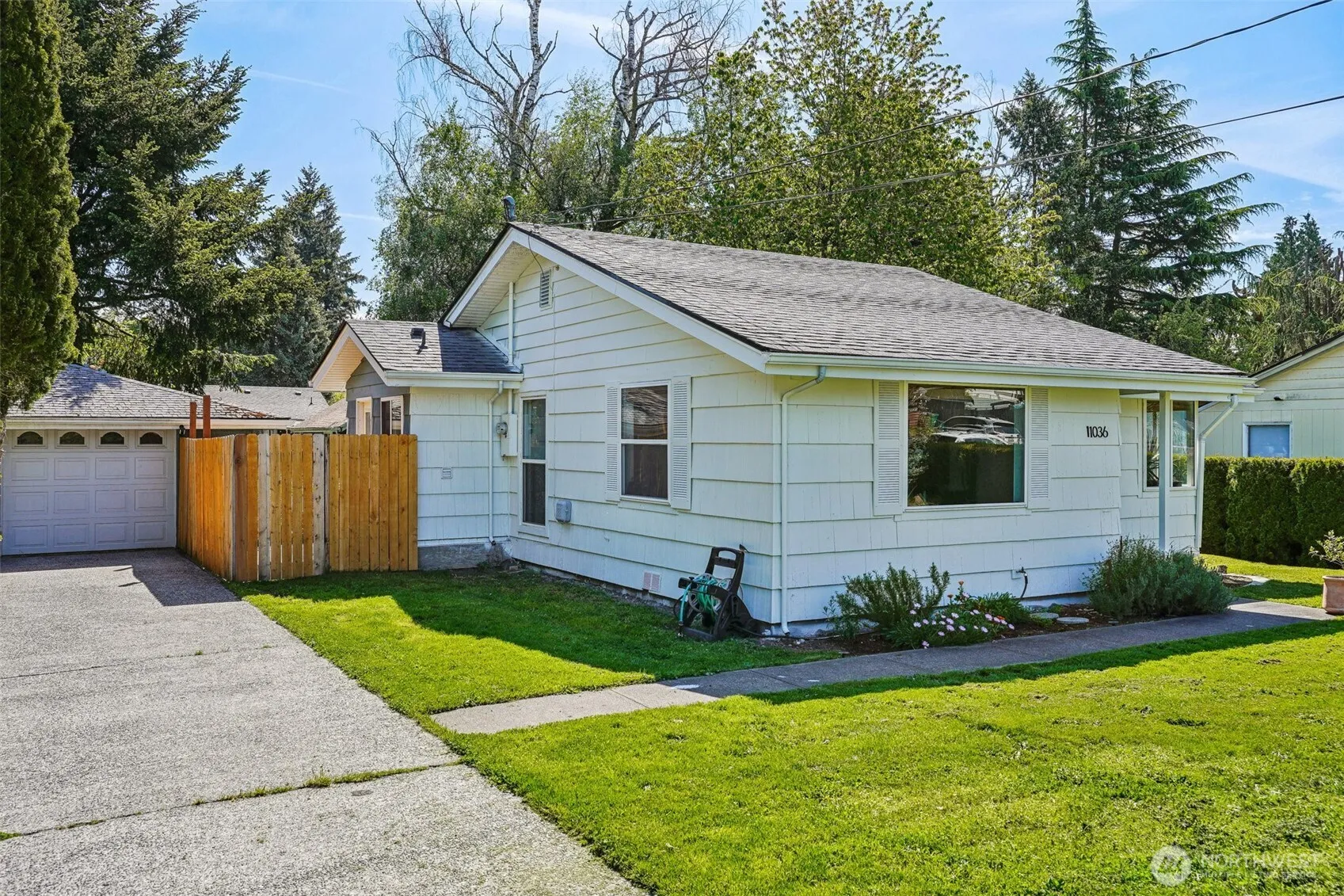 Property photo for 11036 2nd Avenue S, Seattle photo 2