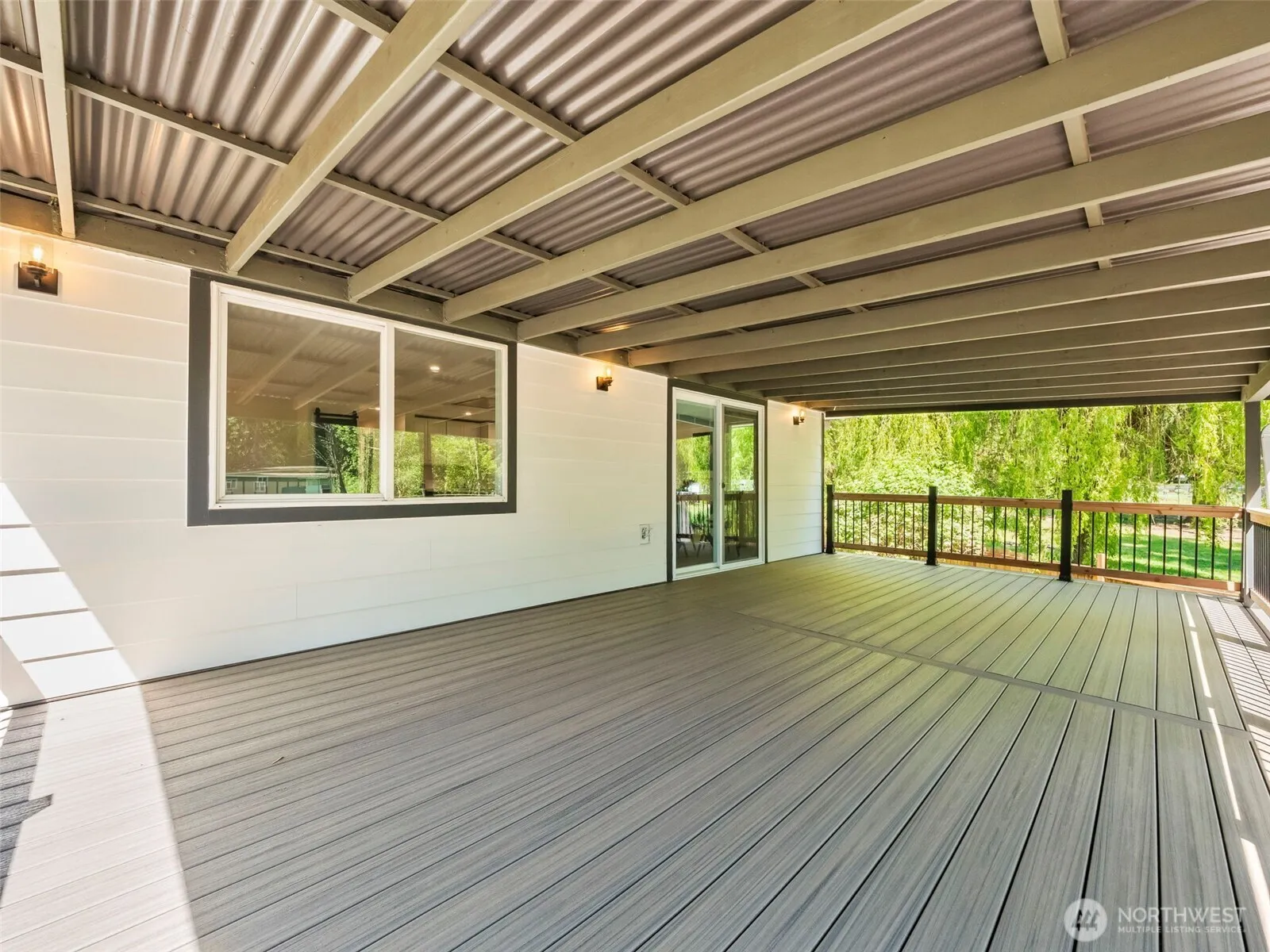 Property photo for 13517 Bingham Avenue E, Tacoma photo 5