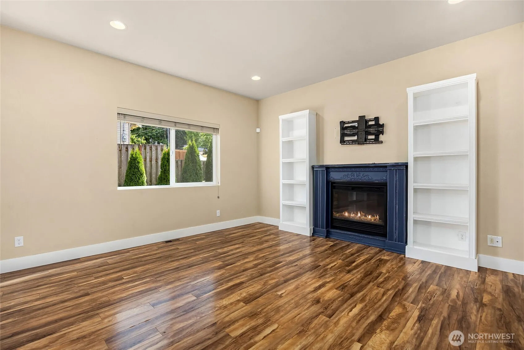 Property photo for 2653 19th Street, Bremerton photo 3